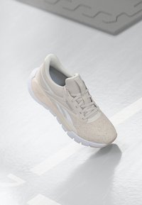 FLEX - Training shoe - luxe grey/footwear white