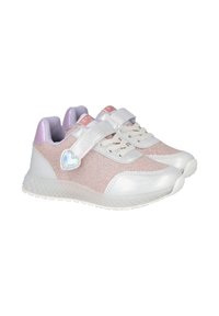 Zapatillas con una parte superior de tela rosa brillante, acentos sintéticos blancos, correas ajustables de Velcro y un detalle en forma de corazón en el lateral.