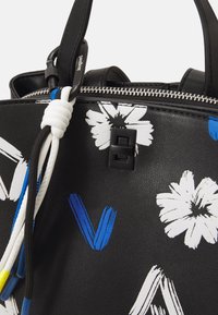 Desigual MARGY_SUMY MINI - Malý batoh  - black