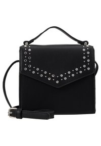 Czarna torebka z ekologicznej skóry o wyraźnej, usztywnionej konstrukcji, ozdobiona srebrnymi ćwiekami ułożonymi w dekoracyjny wzór, z górnym uchwytem oraz regulowanym paskiem.