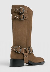 Stradivarius Botas camperas - brown
