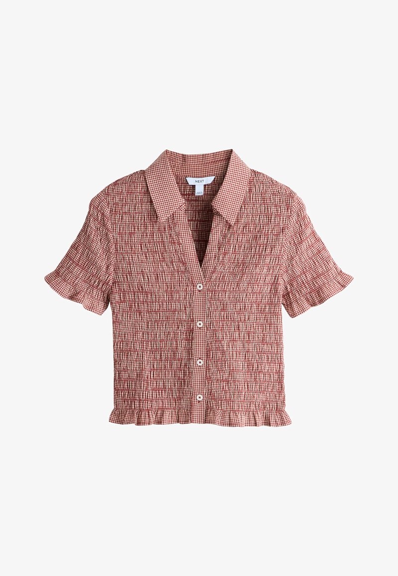 Blouse à manches courtes en vichy rouge et blanc avec texture froncée, boutonnée devant, col pointu et ourlet et manches à volants.