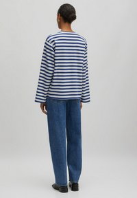 EDITED VERLEE - Longsleeve - weiß blau