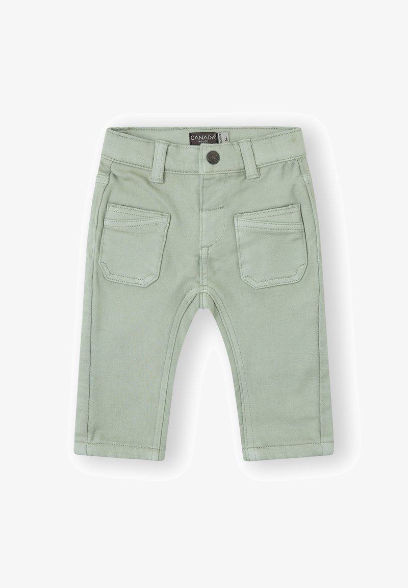 Pantalones de color verde claro para niño pequeño, con bolsillos frontales, cinturas y cierre de botón, etiquetados como tamaño 6M de Canada House.