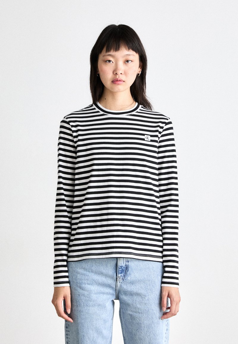 Calvin Klein Jeans REGULAR LONG SLEEVED - Tops ar garām piedurknēm - black/bright white