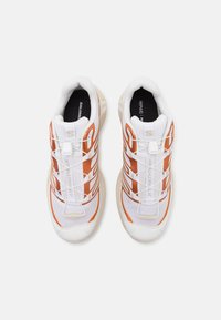 Salomon Sportstyle XT PATHWAY UNISEX - Trainers - white/footwear copper/almond milk