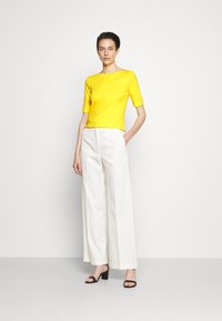 Lauren Ralph Lauren STRETCH COTTON BOATNECK TEE - T-shirt básica - lemon rind