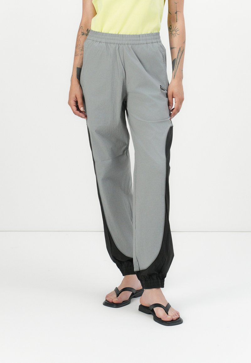 Holzweiler Trainingsbroek grijs Holzweiler Trainingsbroek grijs