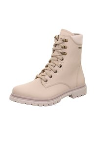 Stivaletto alla caviglia in pelle beige con punta arrotondata, lacci marrone chiaro, occhielli in metallo e suola in gomma robusta; presenta dettagli di cuciture lungo i lati.