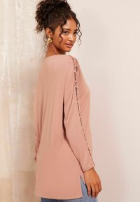 Friends Like These V NECK - Hosszú ujjú felső - beige crochet