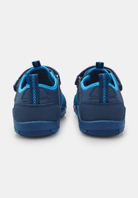 Bata Chodecké sandály - blu