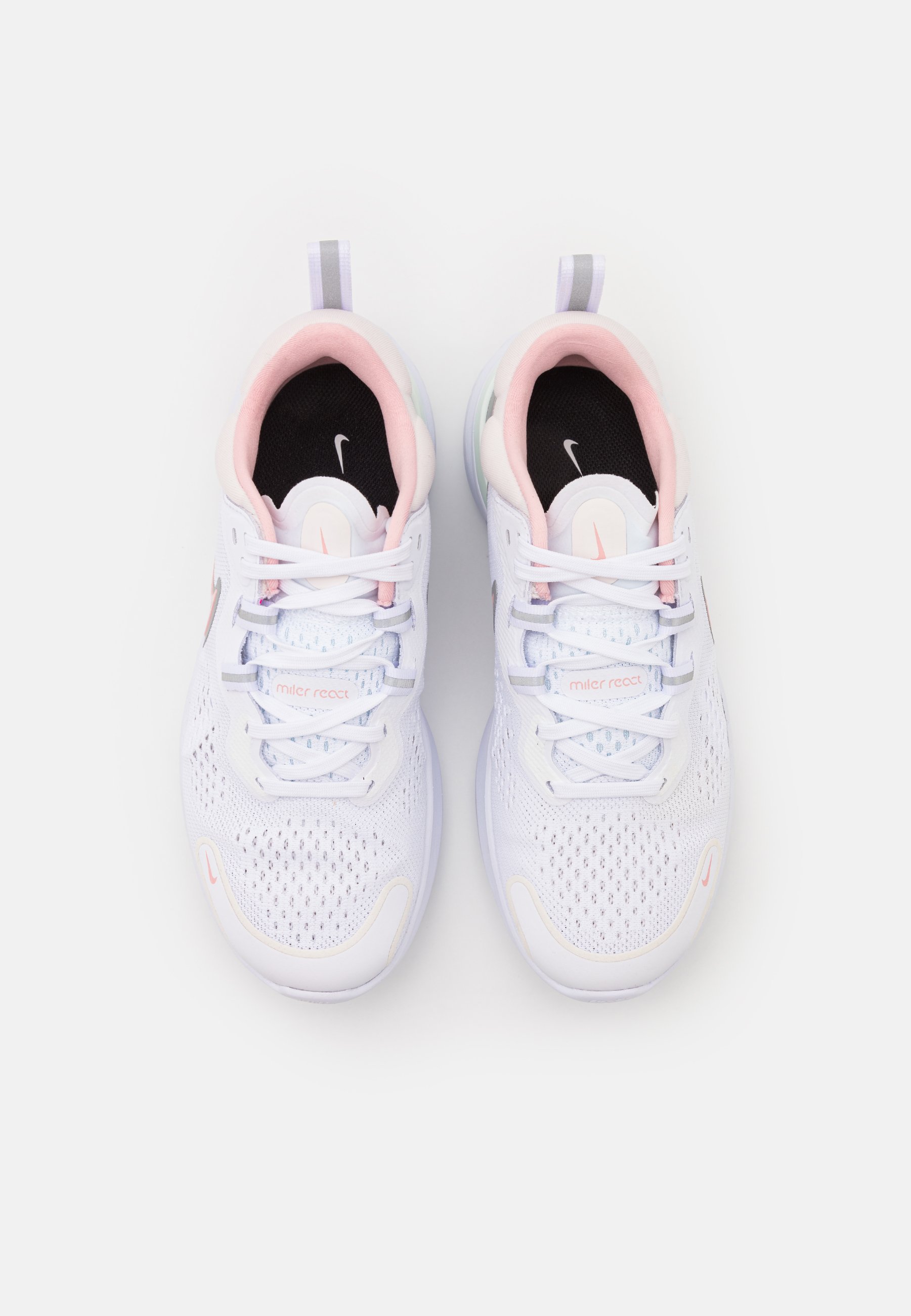 nike react baby pink