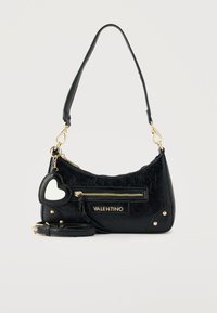 Επιλέχθηκε, nero