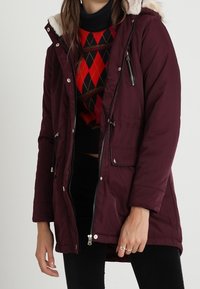 Dorothy Perkins Vinterkappa /-rock - dark red
