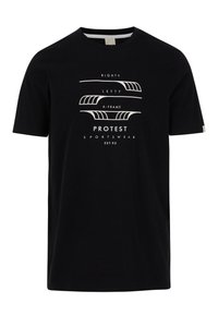 Camiseta de algodón negra con un estampado gráfico que incluye texto blanco y diseños de olas. Mangas cortas y cuello redondo. Ajuste simple y casual.