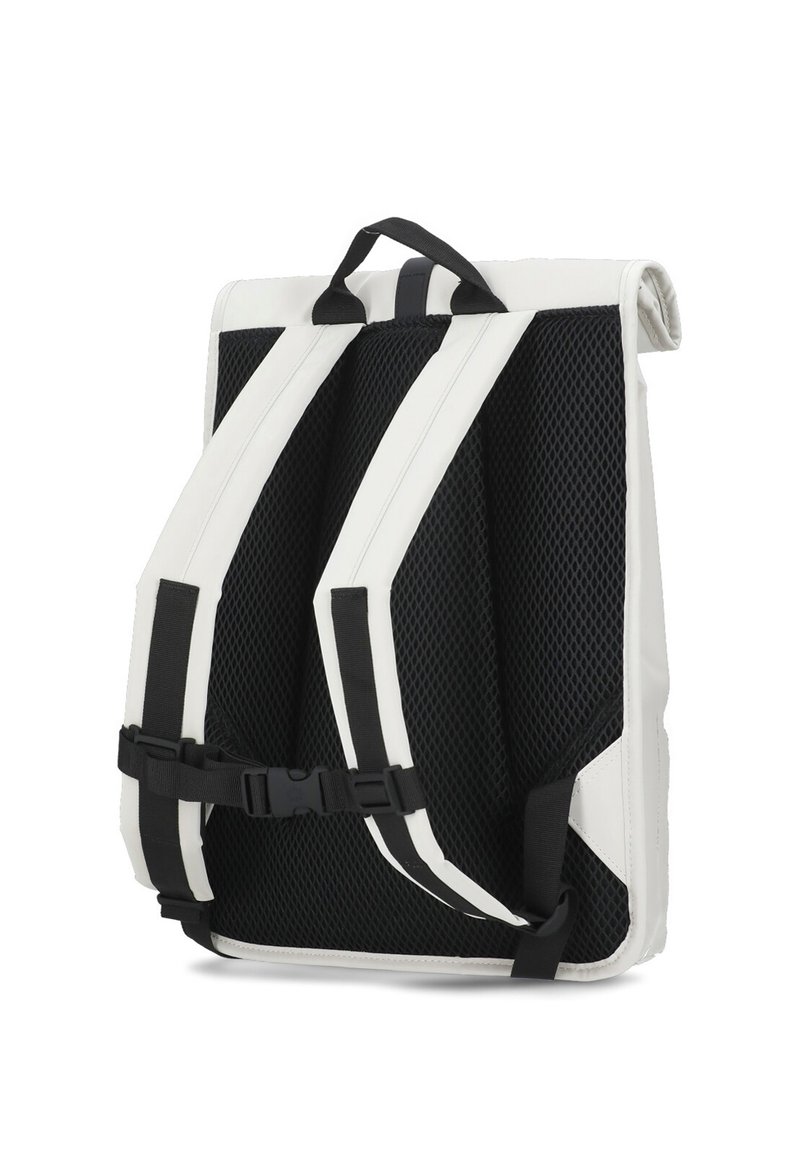 Zaino bianco e nero con schienale in rete, spallacci regolabili e una fibbia sicura. Presenta un design elegante e moderno con accentuazioni testurizzate.