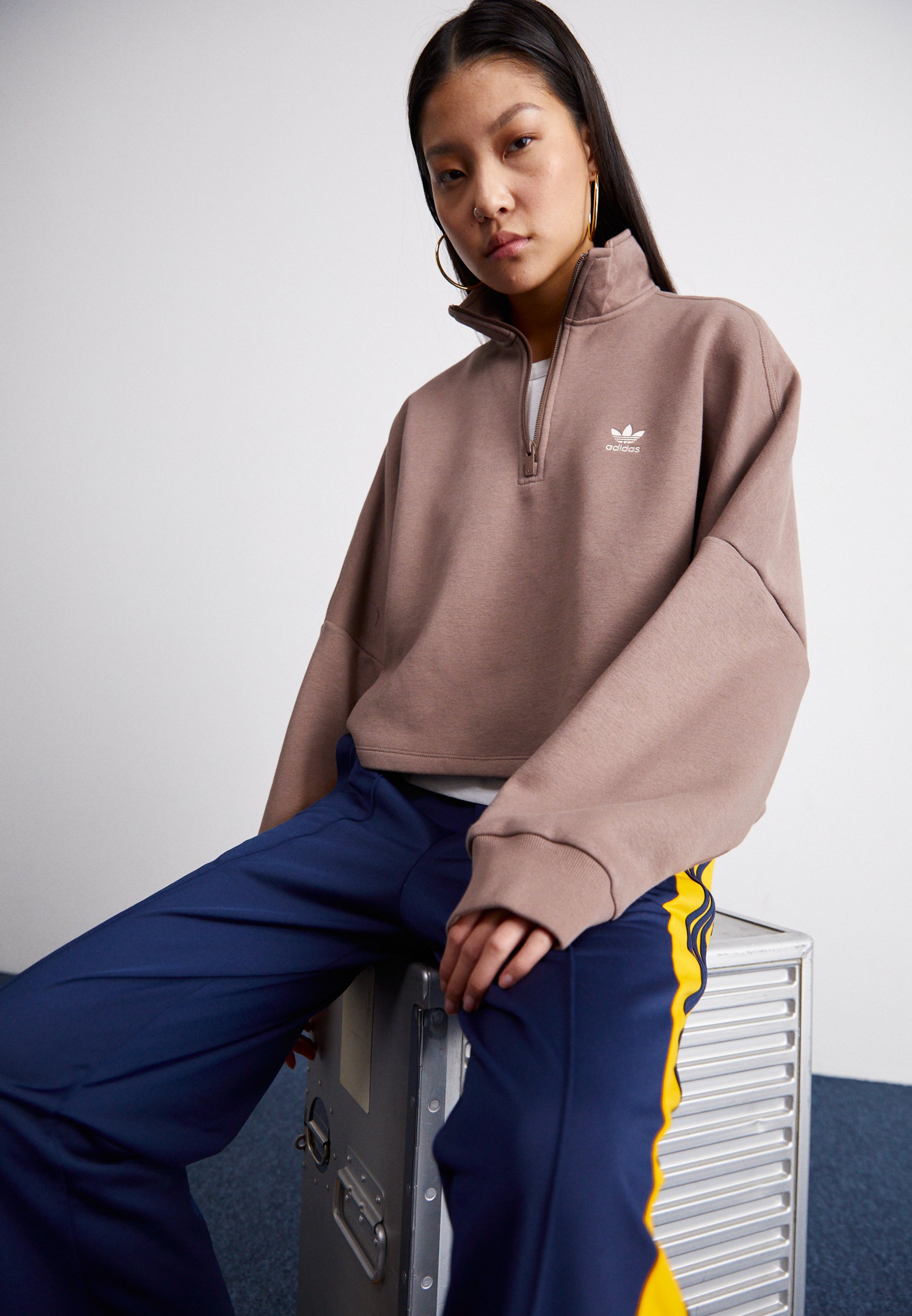 売れ筋商品|||アディダスオリジナルス パーカー・スウェットシャツ レディース アウター HALF ZIP - Sweatshirt - trace brown adidas Originals HALF ZIP - Sweatshirt - trace brown/brun