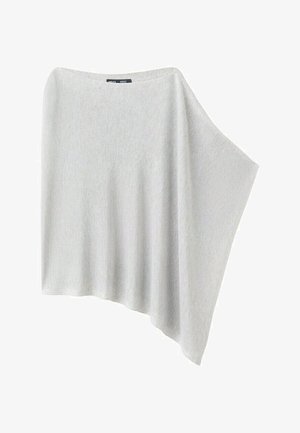 Poncho tricotat gri deschis cu decolteu tip barcă și tiv asimetric, așezat pe un fundal alb.