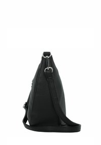 Schwarze Lederhandtasche mit strukturiertem Oberflächen, dreieckiger Form, silberner Hardware und verstellbarem Tragegurt. Keine sichtbaren externen Taschen.