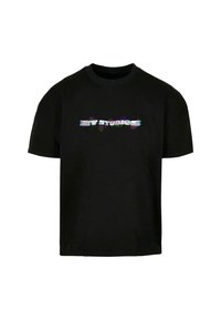Tricou negru cu mânecă scurtă, realizat din bumbac, cu un imprimeu grafic multicolor "EY STUDIOS" pe piept. Guler clasic rotund.