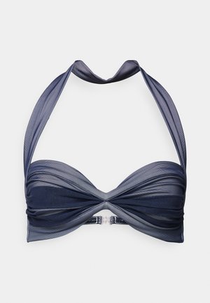 Haut de bikini à col halter en tissu torsadé bleu marine avec une texture lisse. Présente un fermoir transparent et un design froncé au centre.