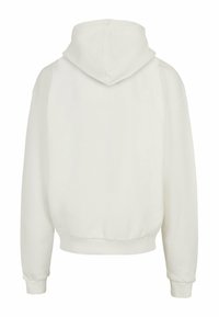 Felpa bianca con cappuccio, tessuto morbido, vestibilità comoda, spalle scese, polsini e orlo ribattuti, senza loghi o motivi visibili.