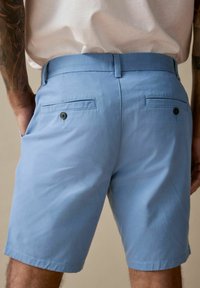 Next SLIM FIT STRETCH CHINO - Shorts - blue