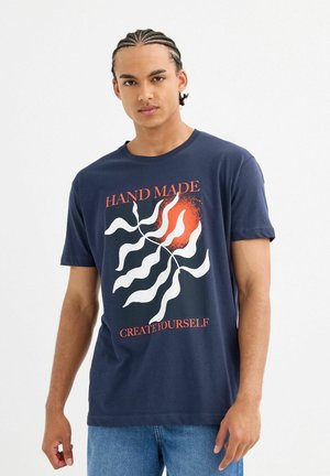 INSIDE, COMBINADO - Camiseta estampada - azul