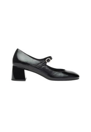 Scarpa Mary Jane in pelle verniciata nera con punta rotonda e tacco basso quadrato. Presenta una cinturino decorativo con una fibbia circolare.