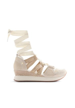 KIDIKA - Zapatos de salón con cordones - off white