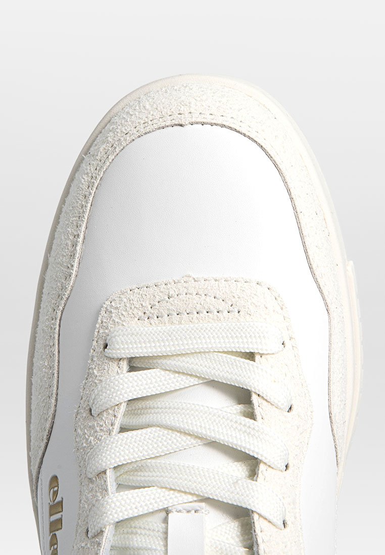 Sneaker low