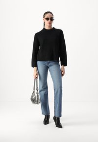 Gina Tricot CREW NECK - Džemperis - black