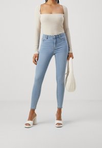 Gina Tricot Vaqueros pitillo - blue
