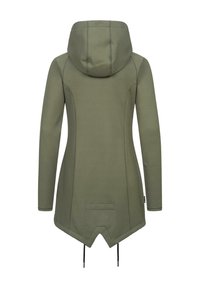 Olivgrön kapuschongjacka i mjukt tyg, med en hög-låg fåll, snedställda sid sömmar och en bakficka. Dragsko i midjan.