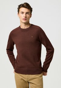 Wrangler REGULAR FIT - Strickpullover - mahogany