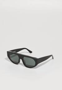 Unselected, black