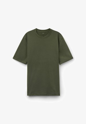 Olivenfarbener Baumwoll-T-Shirt mit Rundhalsausschnitt, kurzen Ärmeln und lässiger Passform. Glatte Textur und keine sichtbaren Muster oder Grafiken.