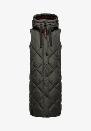 Kvadrični crni prsluk bez rukava s visokim potpuno preklopnim ovratnikom i podesivom kapuljačom, s prednjim dugmadi i kontrastnim crvenim oblogom.