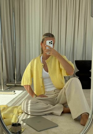 Noella, N-KAE - Gilet - butter yellow
