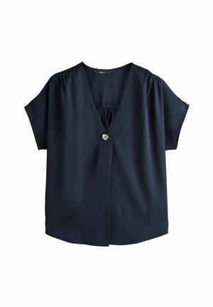 Ciemnoniebieska bluzka z krótkim rękawem, dekoltem w serek, pojedynczym ozdobnym guzikiem oraz delikatnymi marszczeniami na ramionach i tylnej części bluzki.