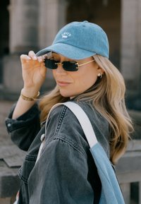 LAZY GIRL LOGO - Cap - jeans blue