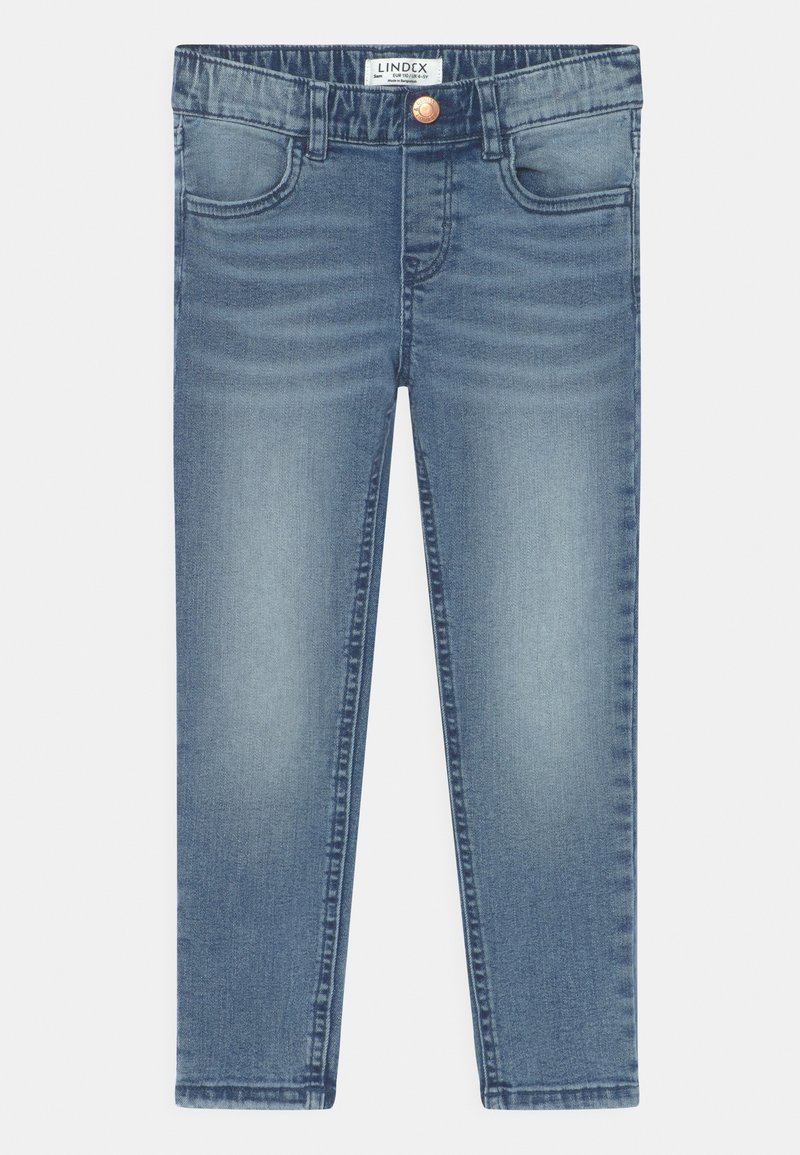 Jean en denim bleu pour enfants avec taille élastique, poches avant, bouton en cuivre et légère décoloration sur les cuisses.