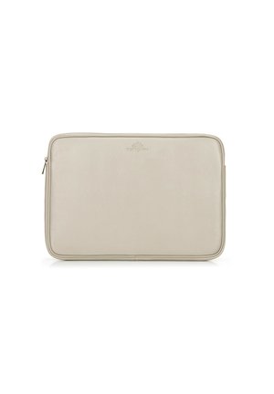 Hellbeige Leder-Laptoptasche mit glatter Textur, Reißverschluss und geprägtem Logo auf der Vorderseite. Rechteckige Form mit abgerundeten Kanten.
