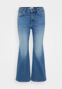Jeans de denim azul com corte flare e cintura média, apresentando cinco bolsos e detalhes desbotados, feitos de um tecido de algodão durável.