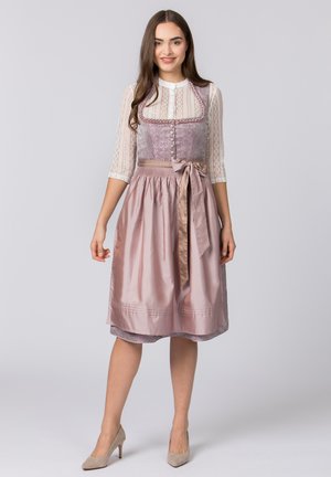 Traditionelles Dirndl-Kleid mit einem lilafarbenen Oberteil mit Spitzenakzenten, einem glatten Satinskirt und einer beigen Satinschleife in der Taille.