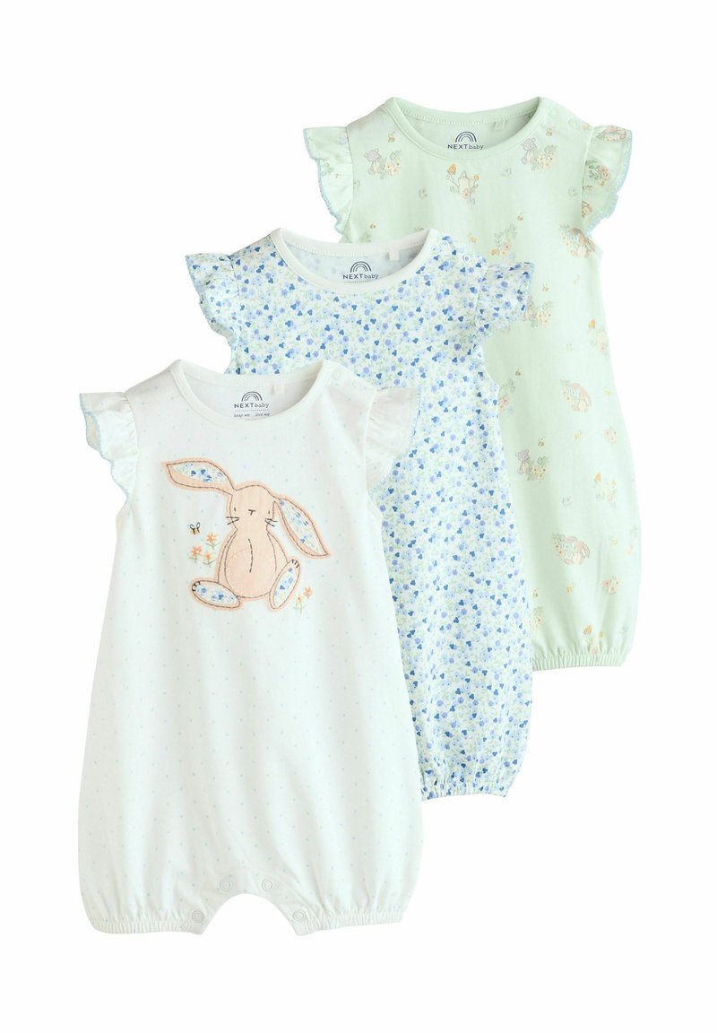 Tre baby rompers: en hvid med blå prikker og en kanin broderi, en blå med blomster, og en mintgrøn med dyretryk. Flæser på ærmerne.