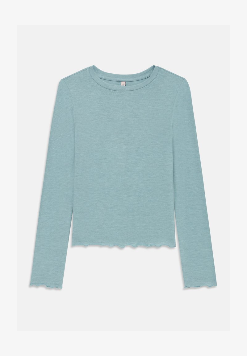 Gai zils garām piedurknēm ribots krekls ar viļņainām malām pie piedurknēm un apakšmalas, ar apaļu kakla izgriezumu, izklāts uz baltas fona.