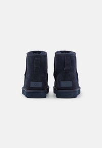 UGG CLASSIC MINI II - Botas de inverno - starry night