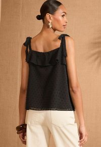 Love & Roses REGULAR FIT - RUFFLE DETAIL - Bluza - black
