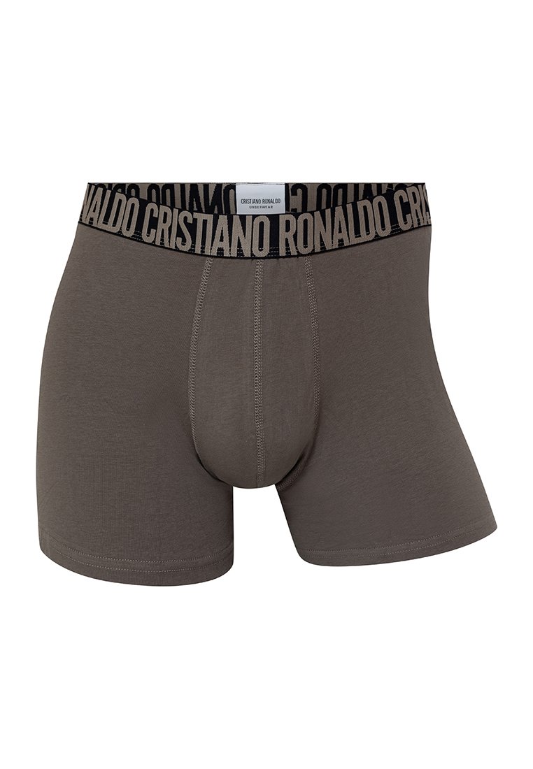 Boxers gris para hombre con cinturilla elástica negra, con el texto "Cristiano Ronaldo" en grandes letras y una pequeña etiqueta blanca en el centro frontal.